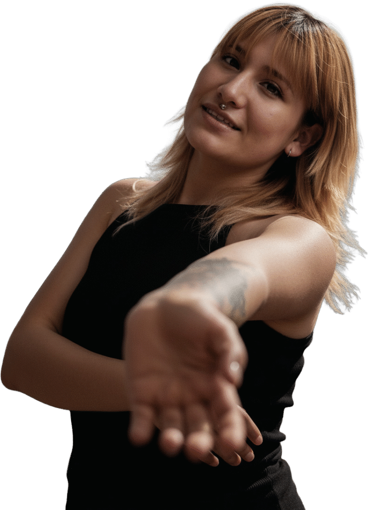 Portrait of Beisi.Tattoo, founder of NOIR Tattoo Studio in Cusco, Peru, and fine line tattoo specialist known for delicate, minimalistic, and elegant designs.